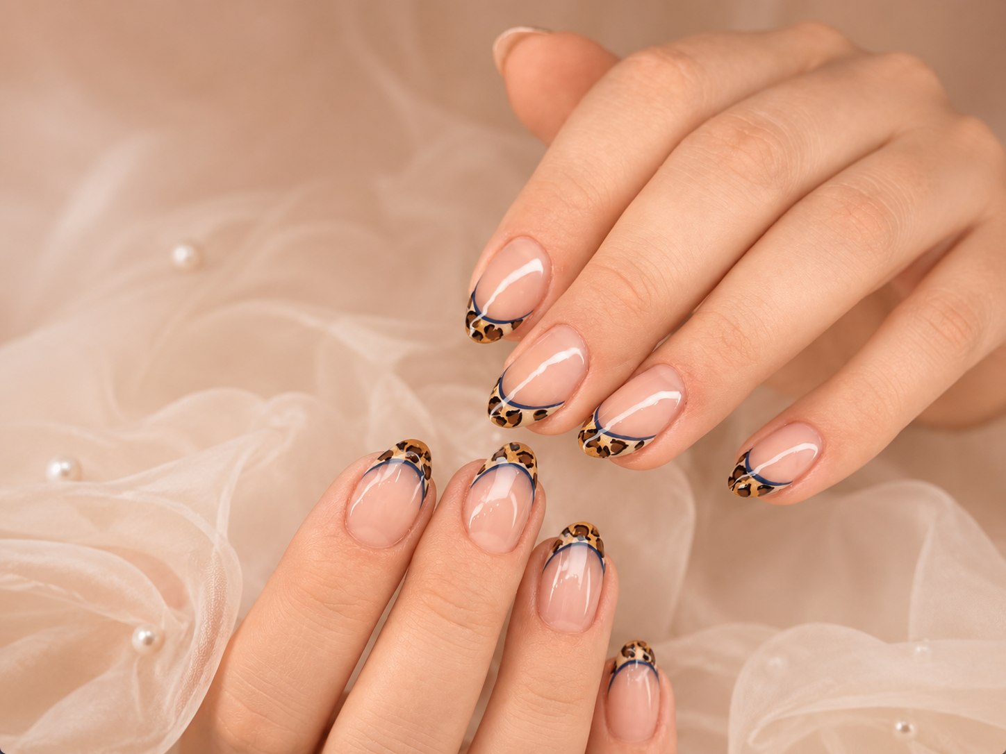 Leo French Nageldesign bei Elly Nails in Frankfurt Ostend